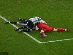 IM电竞官方网站下载入口-尤文图斯的门将的名字